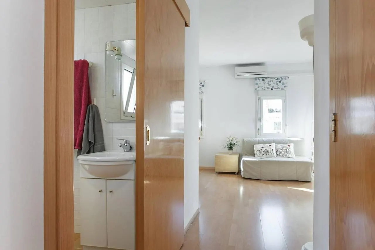 Aparteasy - Lightly, Central And Quiet Apartment Barselona