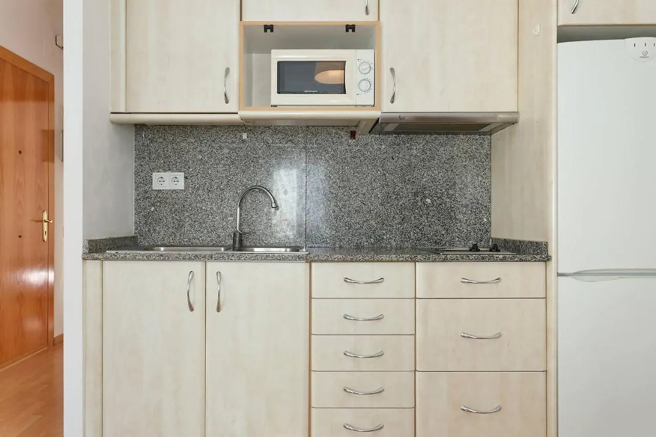 Aparteasy - Lightly, Central And Quiet Apartment Barselona